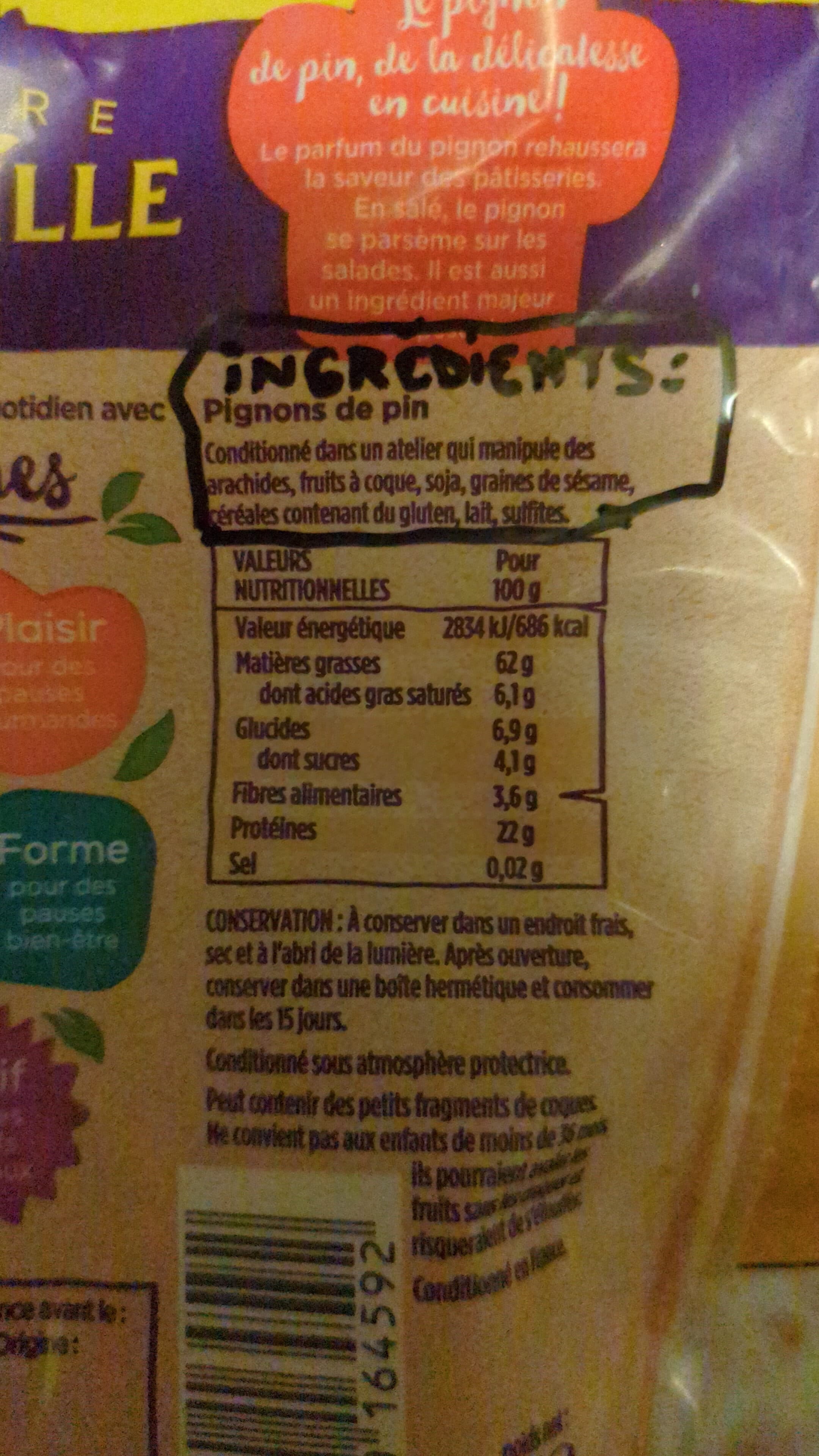 Maitre Prunille Pignons de Pin packshot