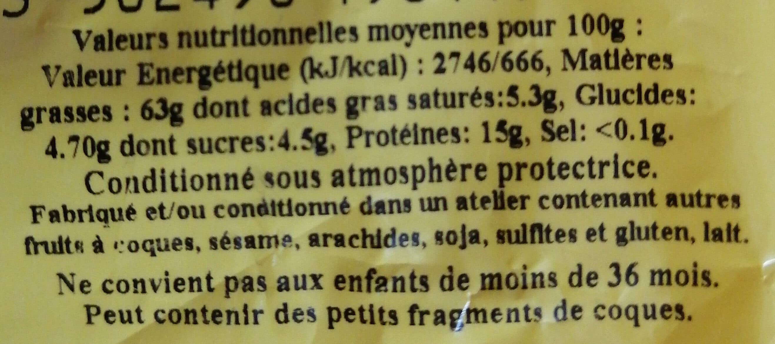 Domino / Maître Prunille S.A.S. Noisettes décortiquées packshot