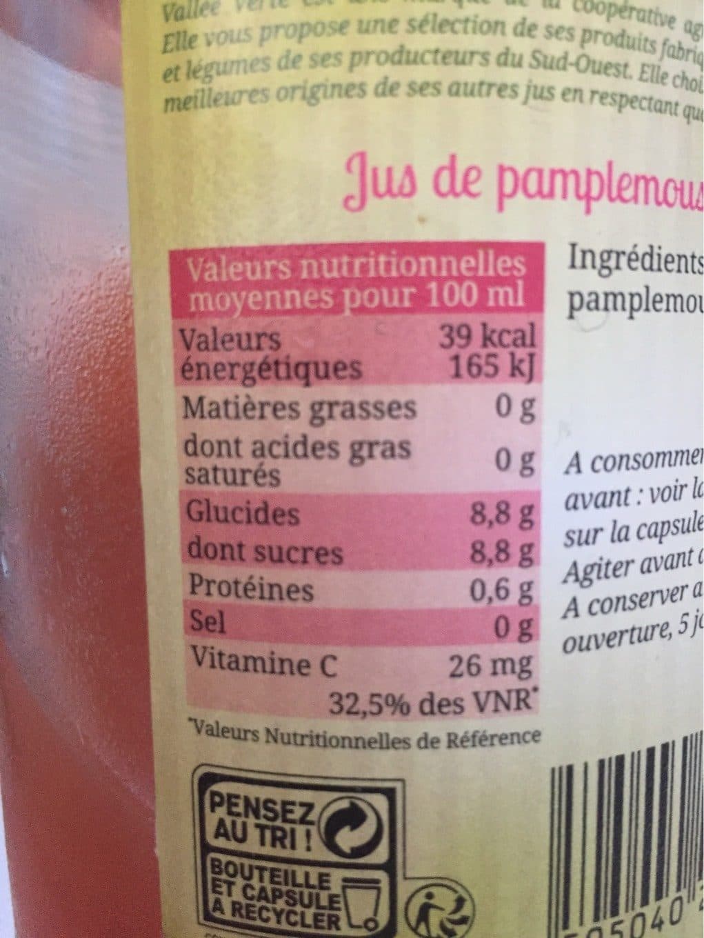 Vallee verte Vallee Verte, Jus de Pamplemousse, la bouteille de packshot