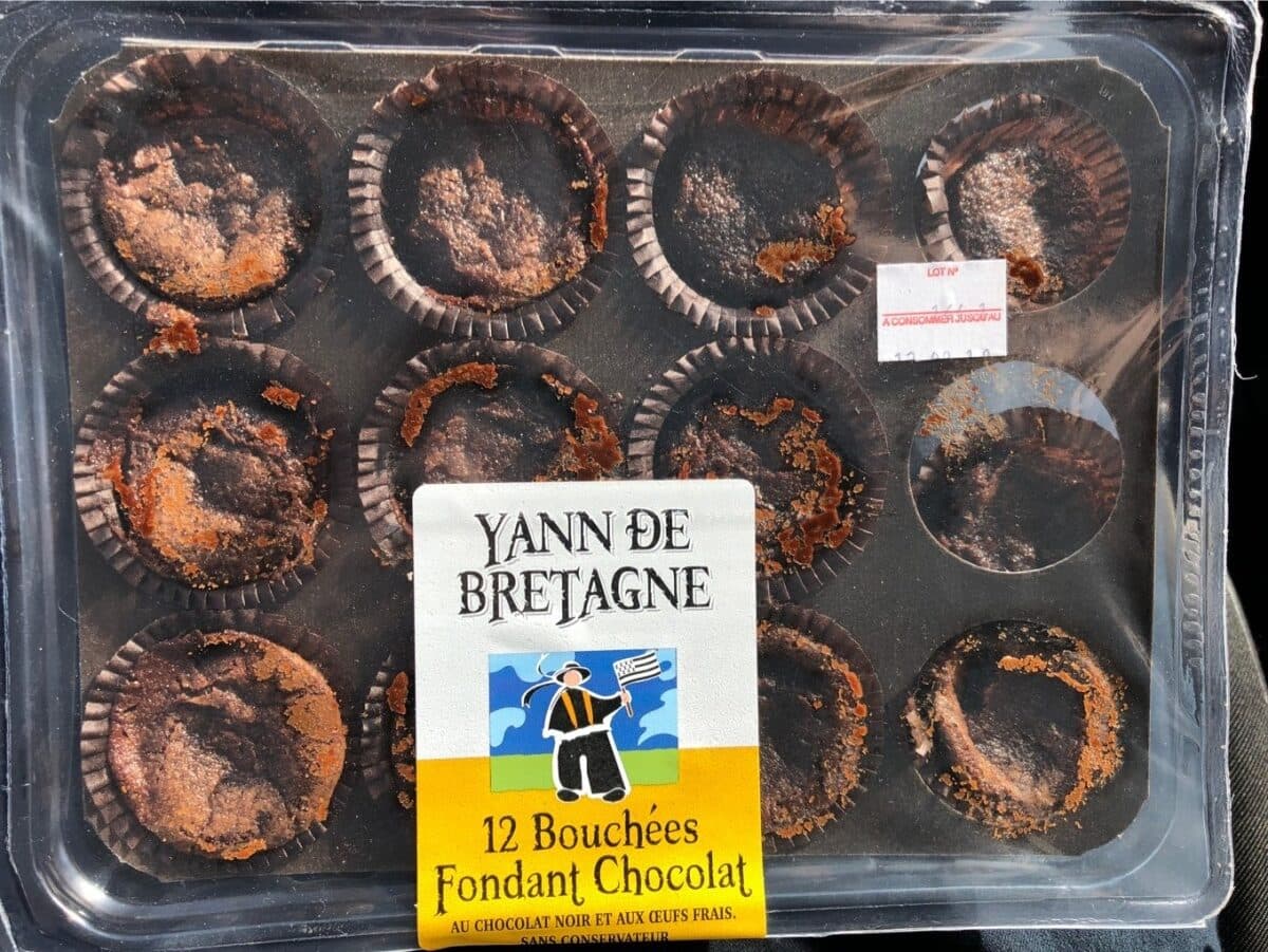 Yann de Bretagne 12 bouchees fondant au chocolat packshot