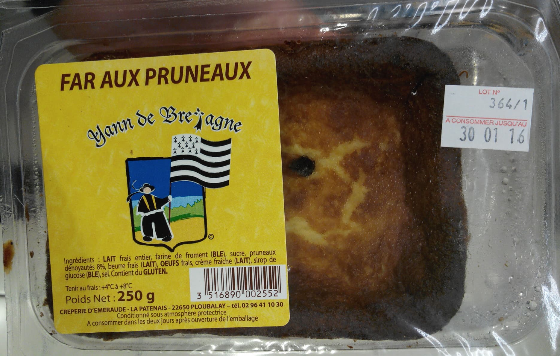 Yann de Bretagne Far aux pruneaux packshot