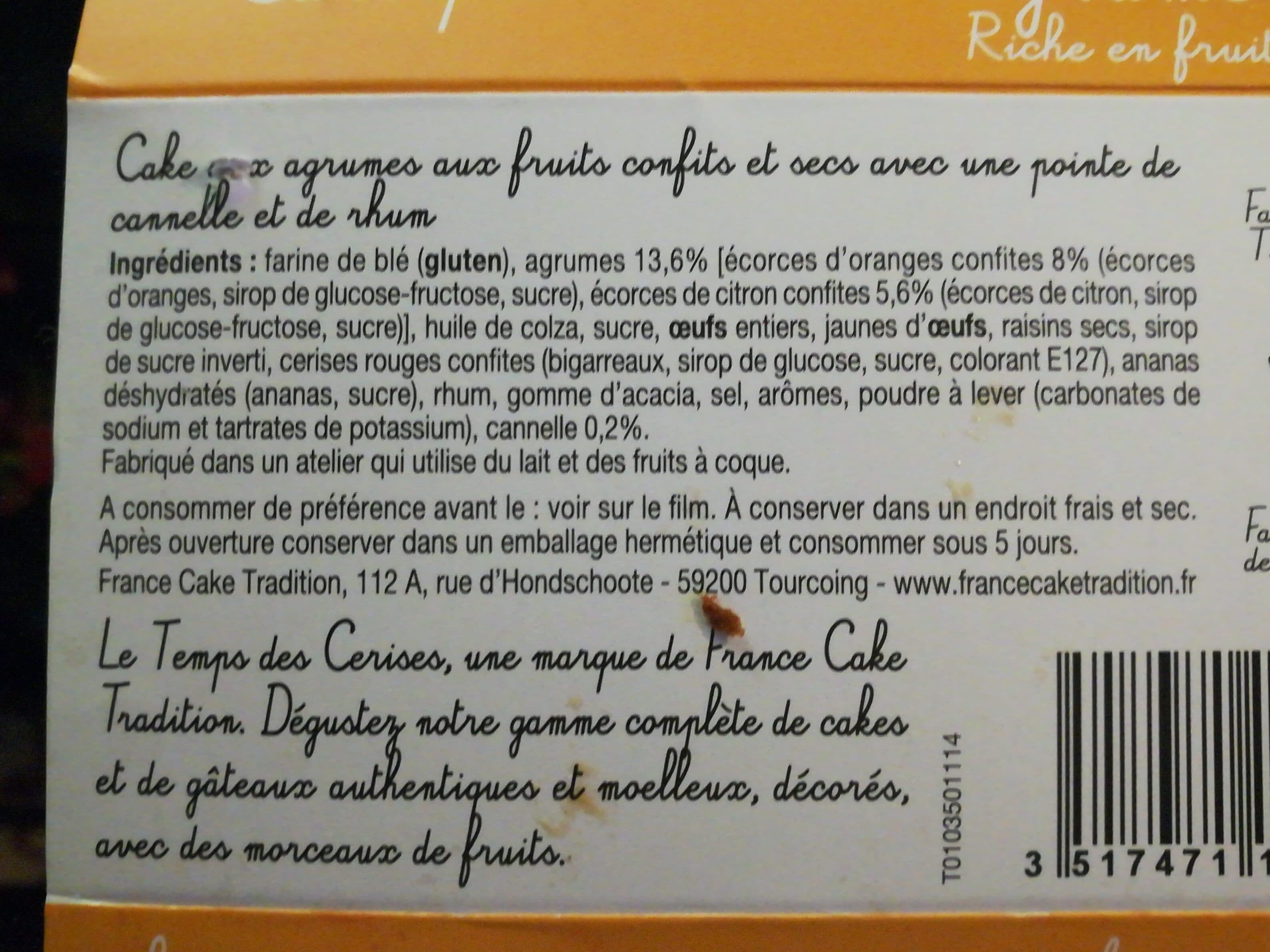 Le temps Des cerises Cake pâtissier aux agrumes et à la cannelle. packshot