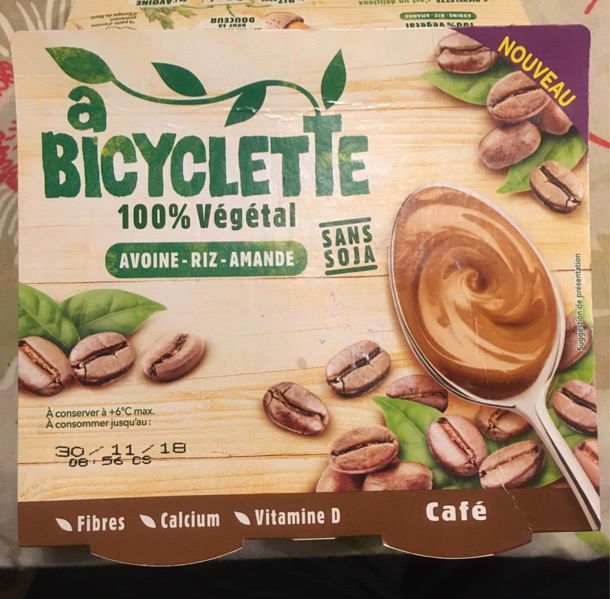 a BICYCLETTE A bicyclette café packshot