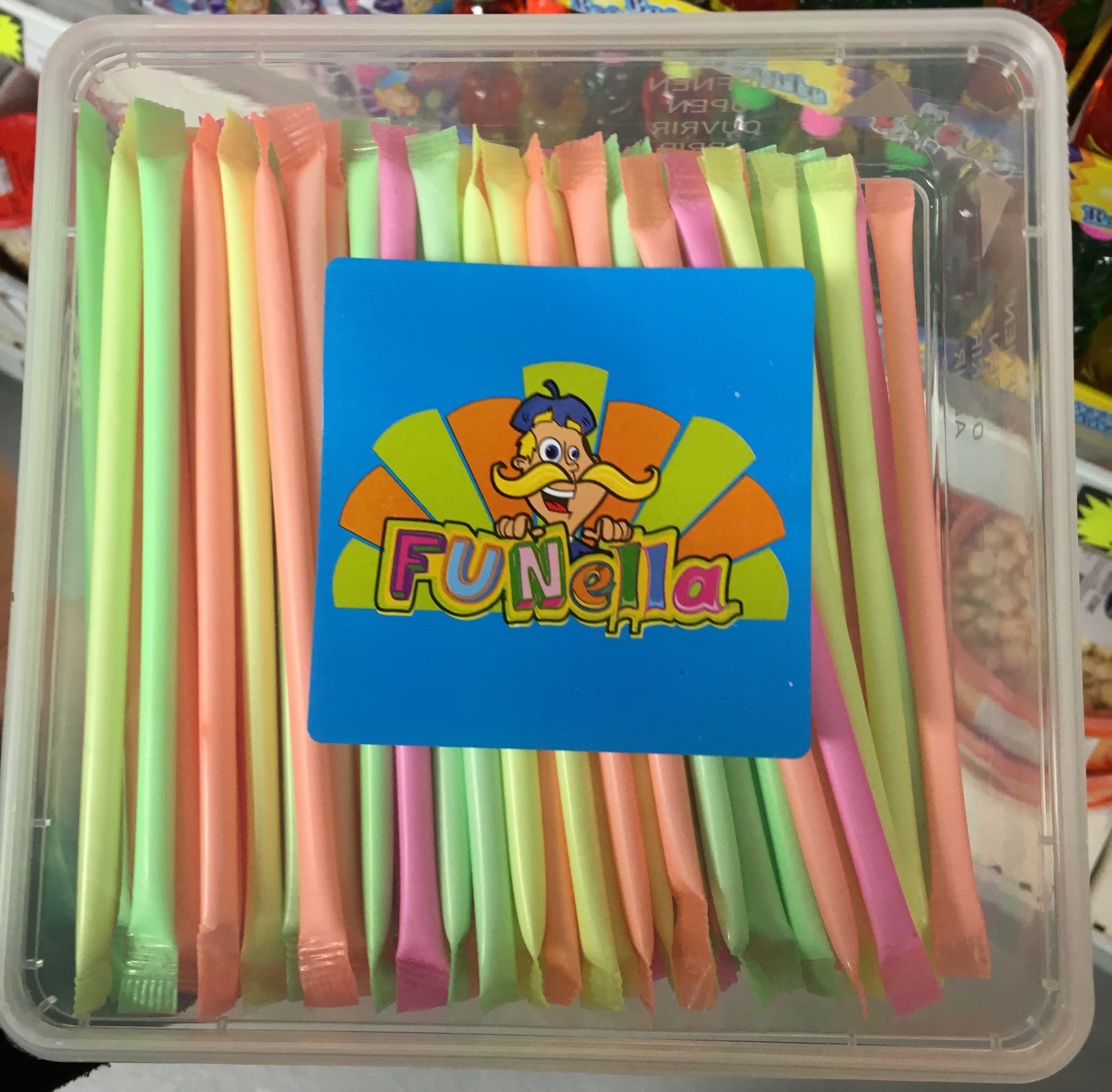 Calella Pailles Funella packshot