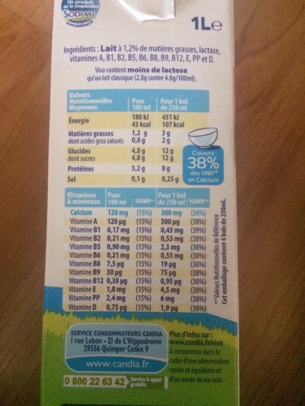 Candia Viva, lait demi-écrémé stérilisé UHT packshot