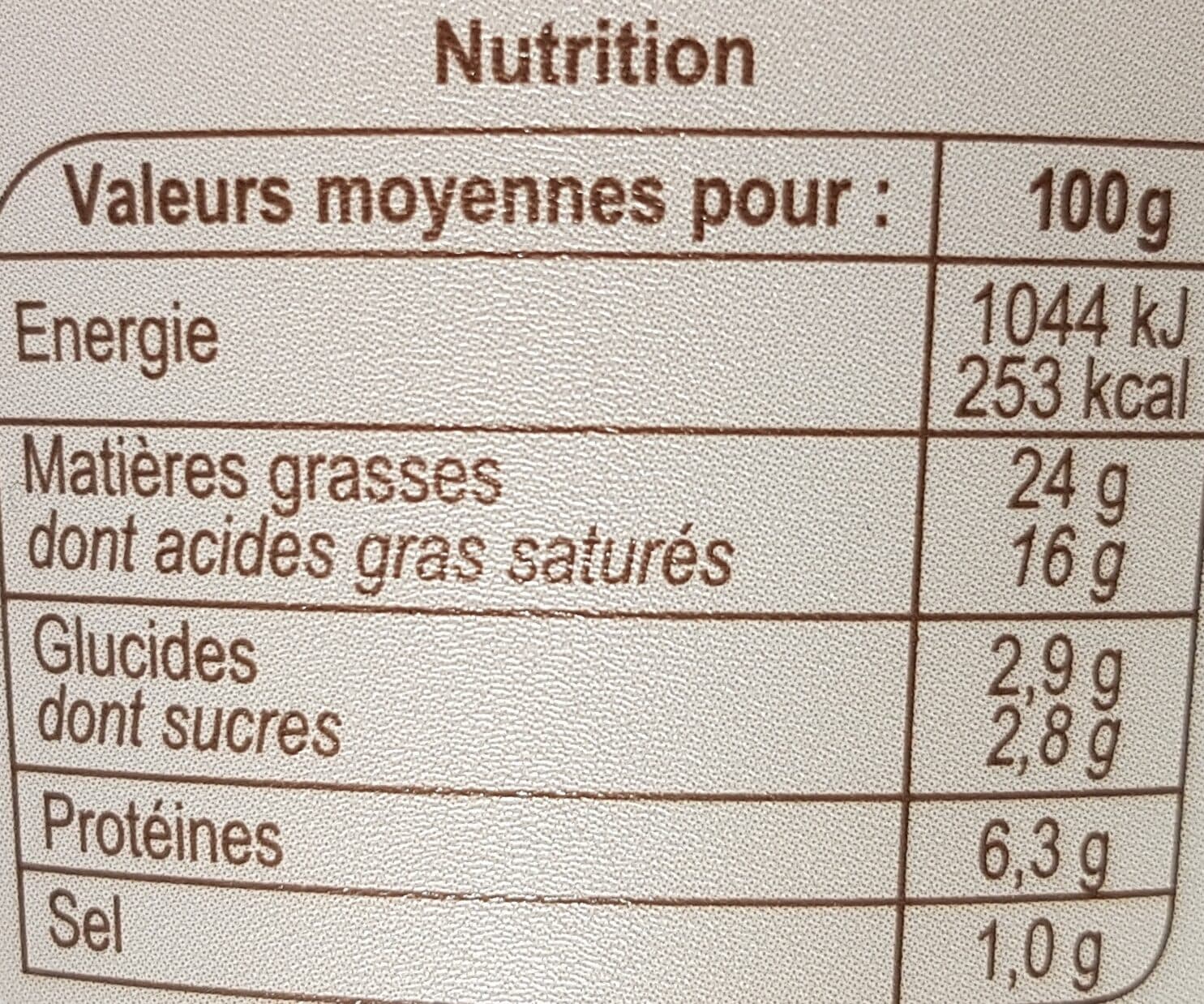 Carrefour LE FROMAGE Fouetté aux Noix packshot
