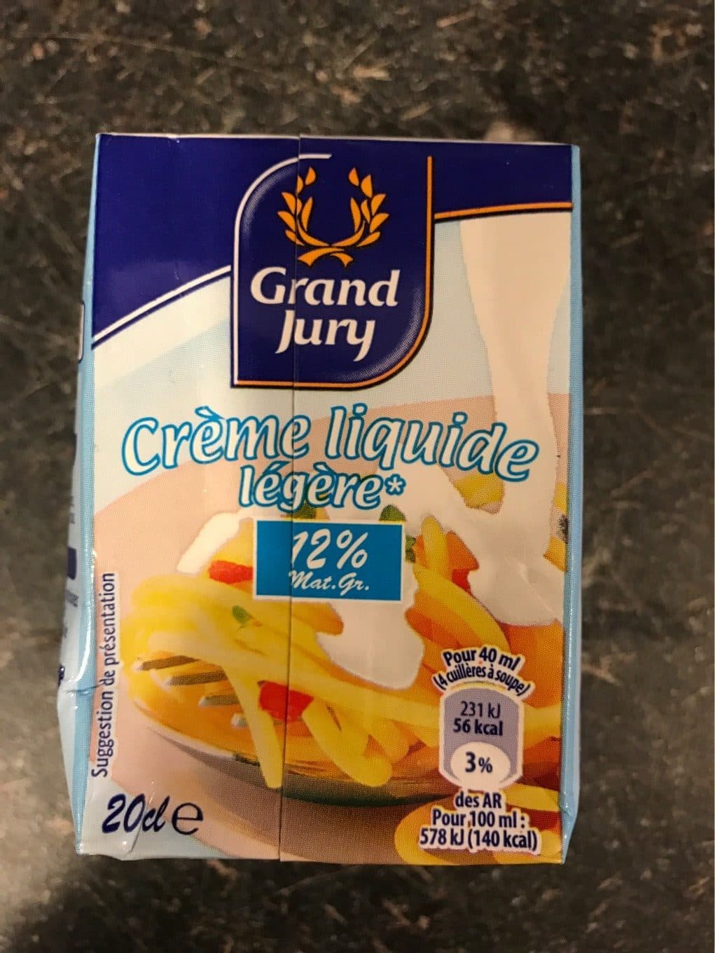 Grand Jury Crème liquide légère (12% Mat. Gr.) packshot