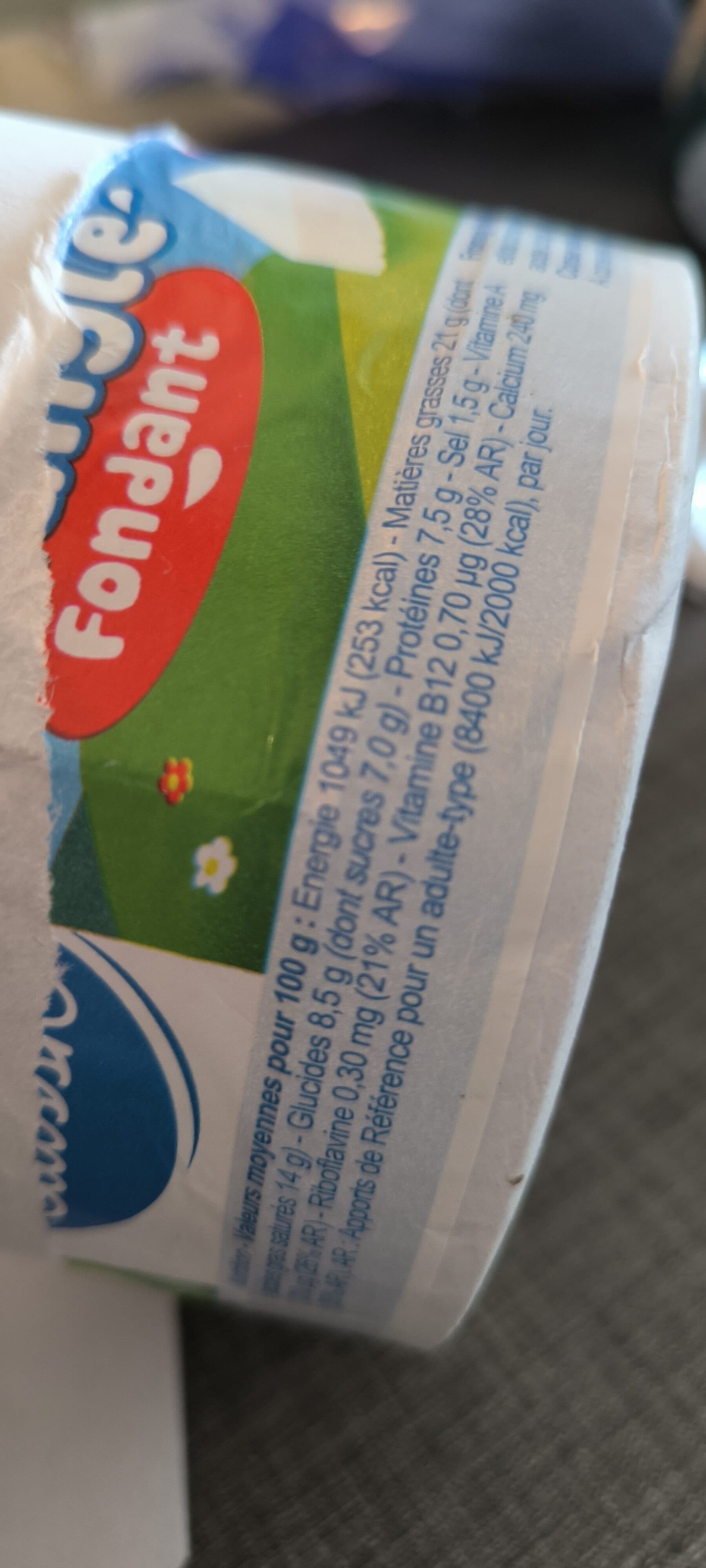 CMI (Carrefour Marchandises Internationales) Le triangle packshot