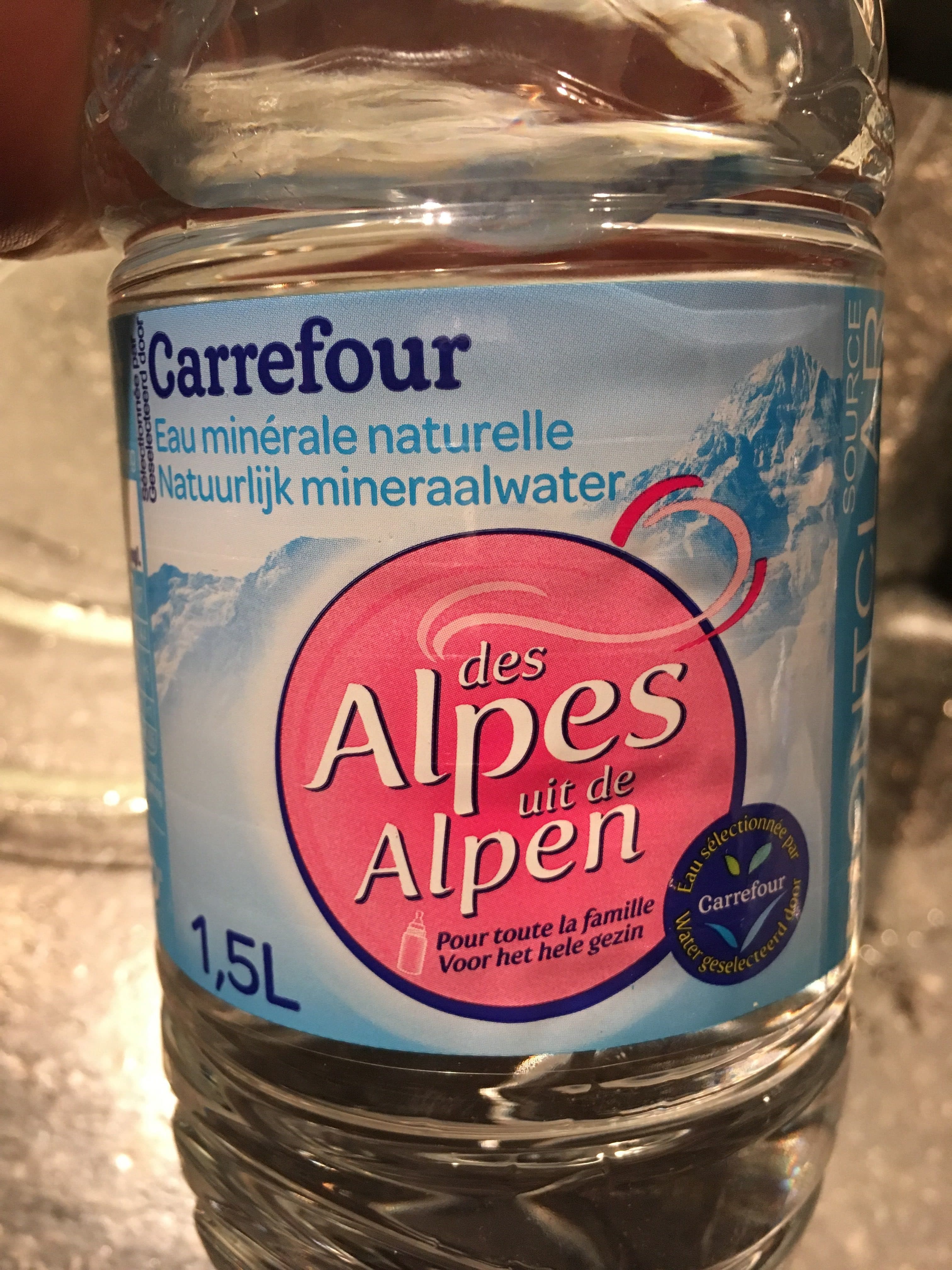 Carrefour eau minérale des Alpes packshot