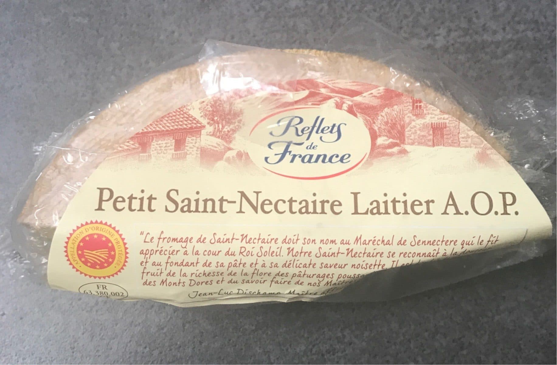 Reflets de France Petit Saint-Nectaire Laitier AOP packshot