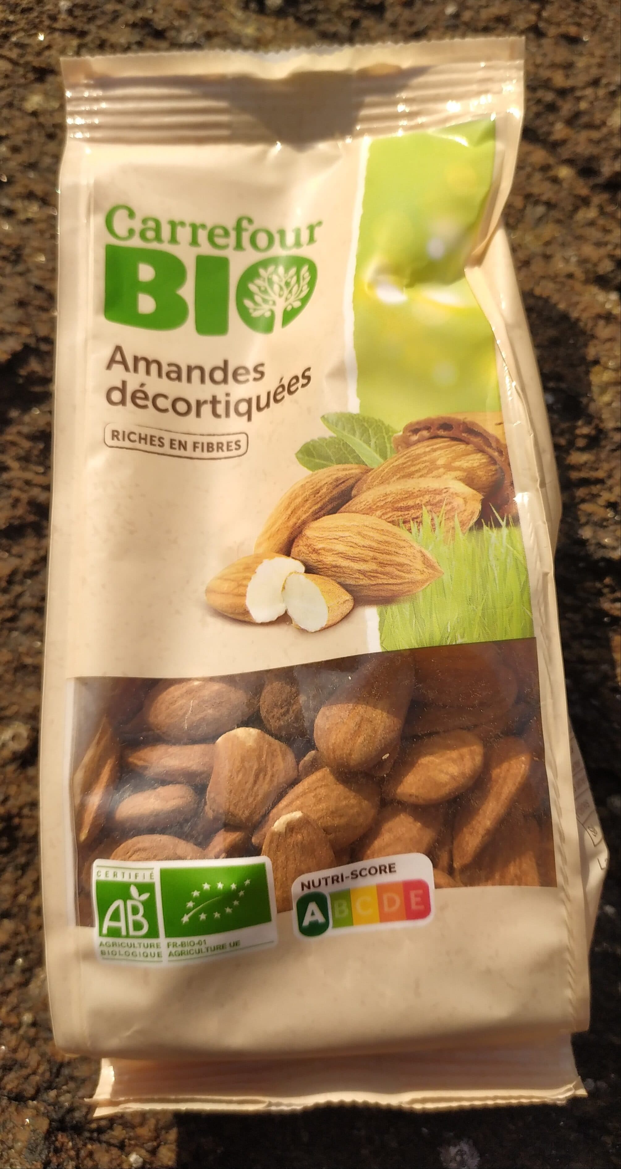 Carrefour BIO Amandes décortiquées packshot