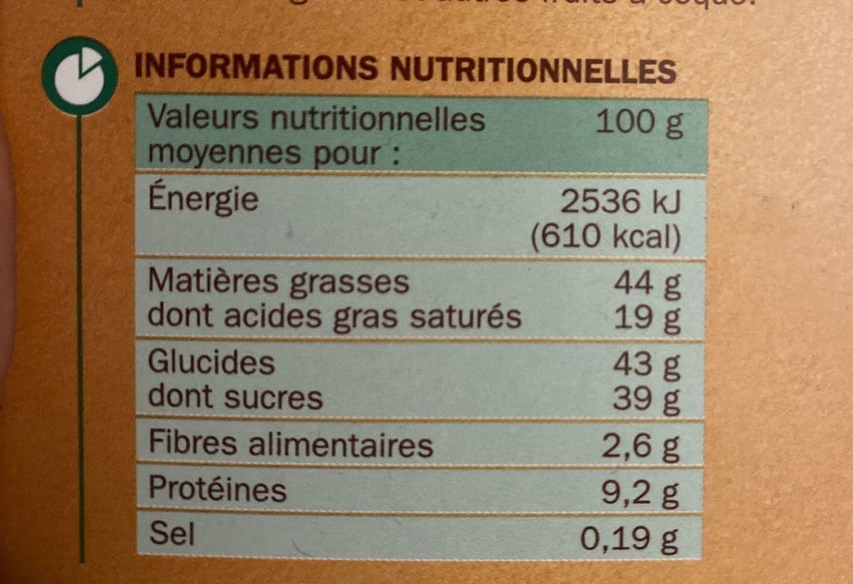 Marque Repère Chocolat Tablette d'Or blanc Noisettes entieres packshot