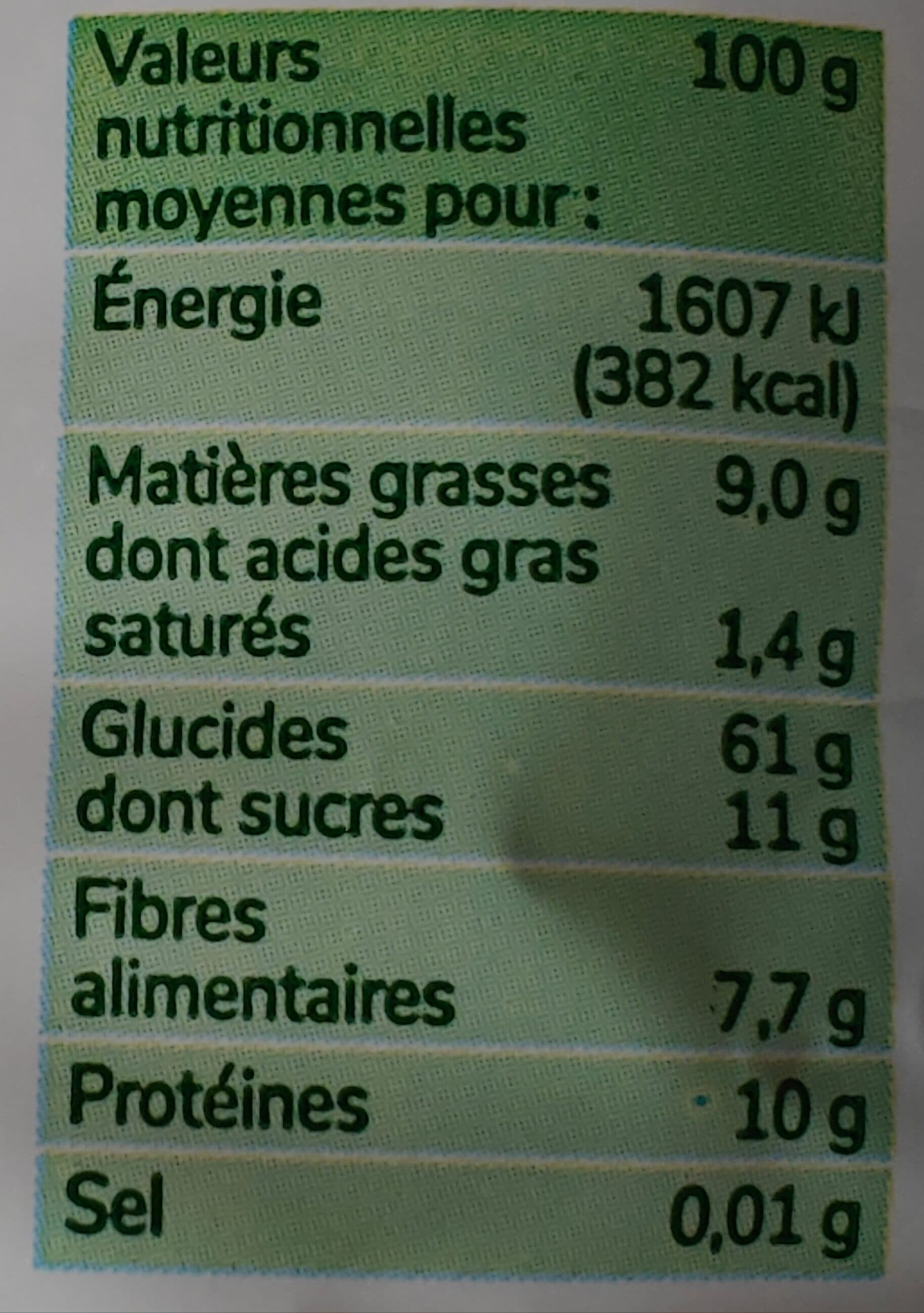 Bio Village Muesli floconneux fruits secs Raisins figues abricots graines packshot