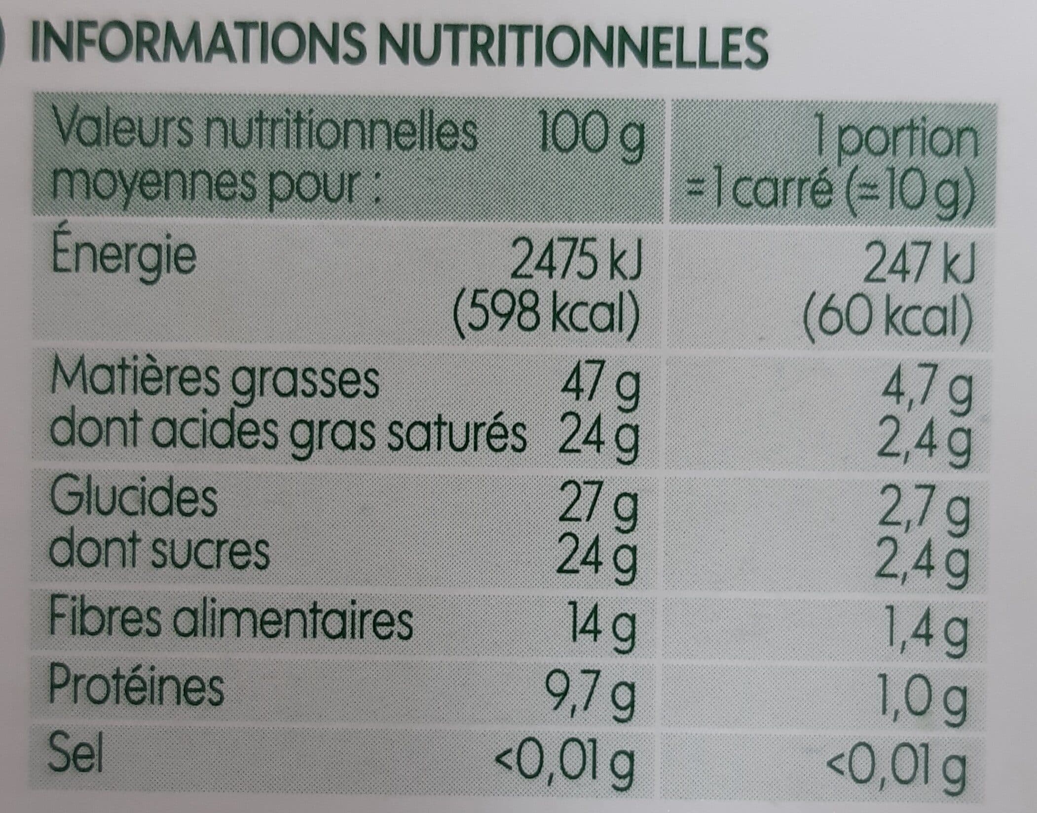 Bio Village Chocolat noir éclats d'amandes packshot