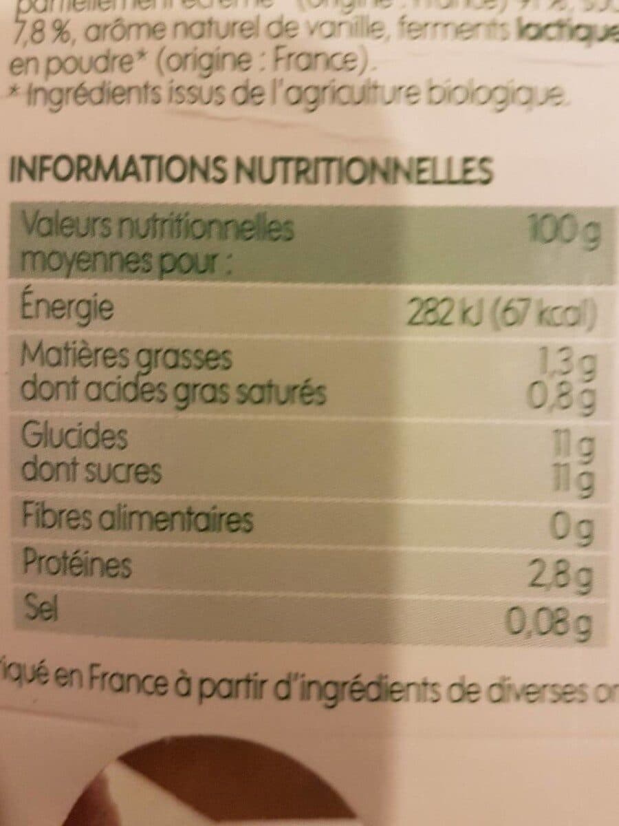 Bio Village Yaourt à boire bio à la fraise et à la vanille packshot