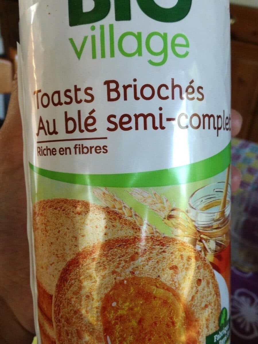 Bio Village Toasts briochés bio au blé semi-complet packshot