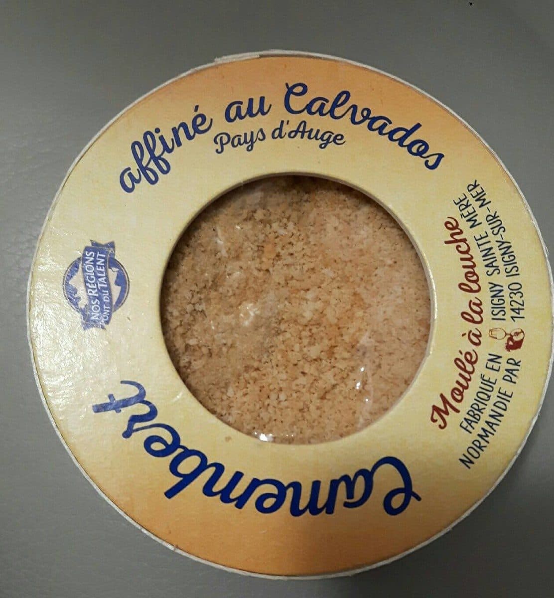 Leclerc Camembert moulé à la louche affiné au calvados packshot