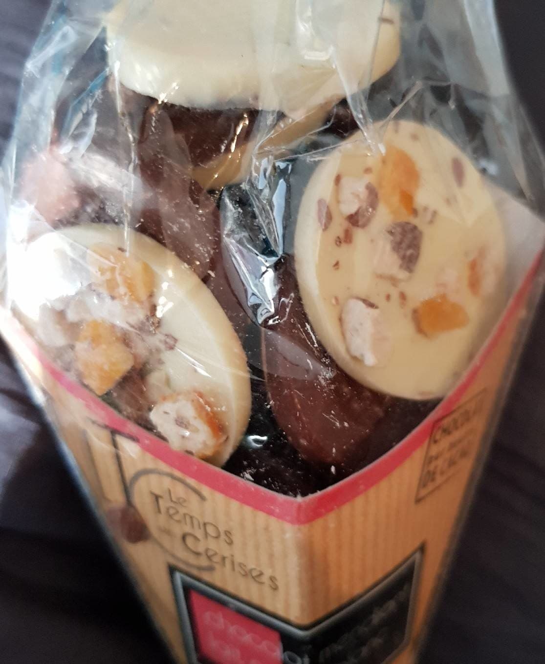 Le Temps Des Cerises Chocolat Mendiant lait, noir et blanc packshot