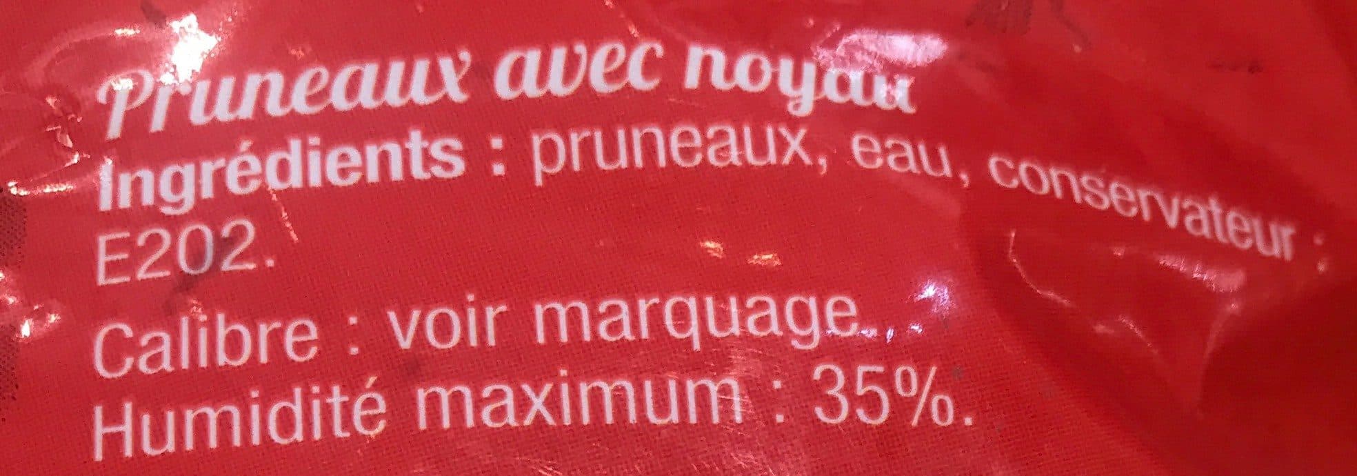 Open Food Facts Pruneaux avec noyau packshot