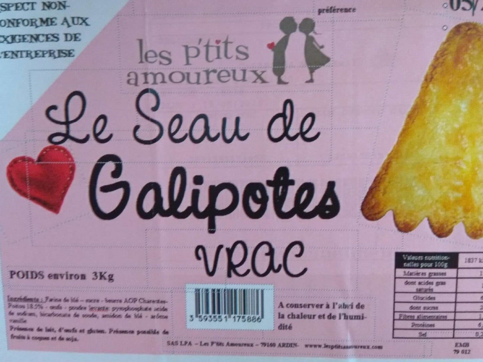 Les P'tits Amoureux Le seau de broyes packshot