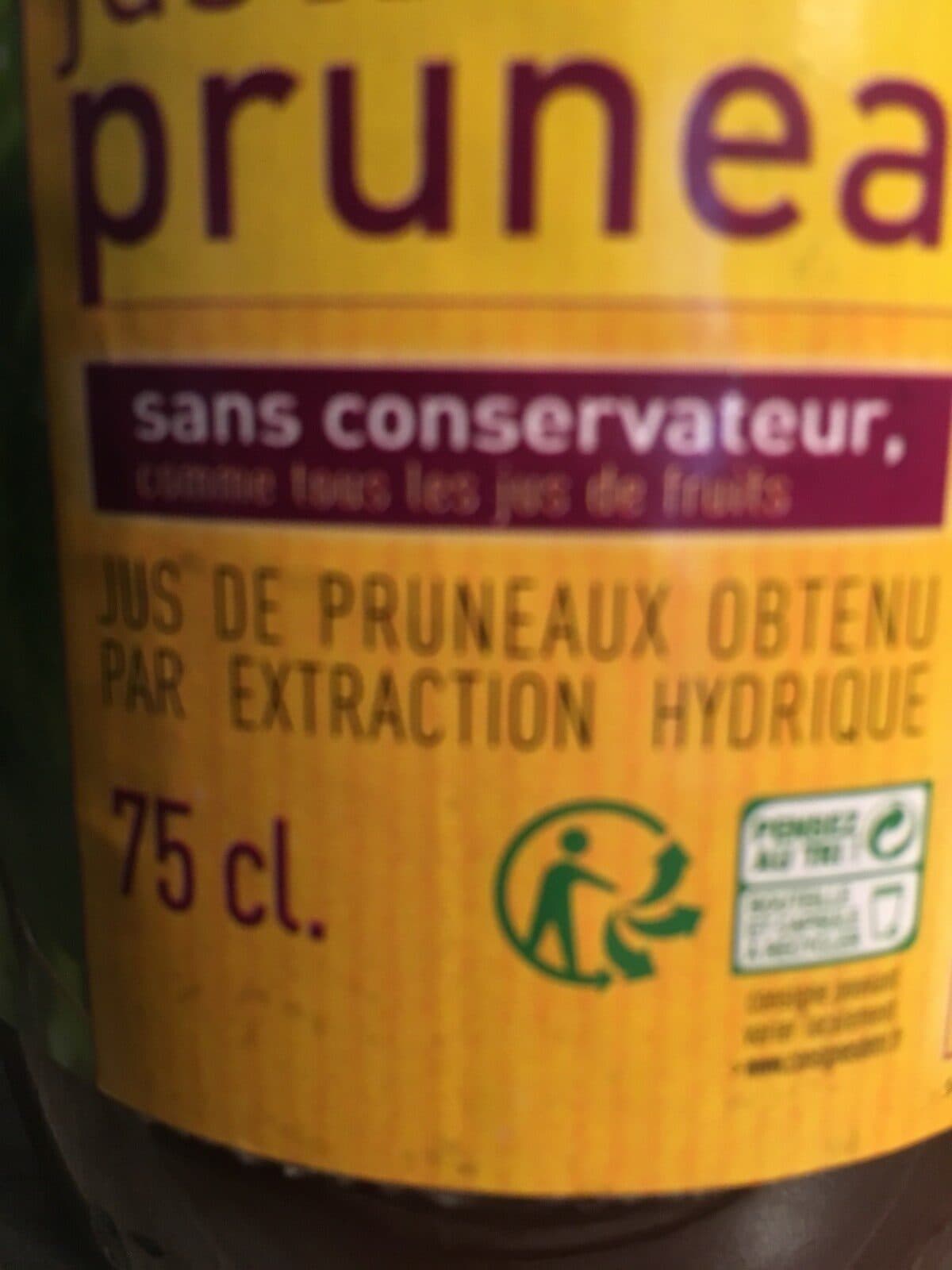 Maison Roucadil Maison Roucadil, Jus de pruneau, la bouteille de 75 packshot
