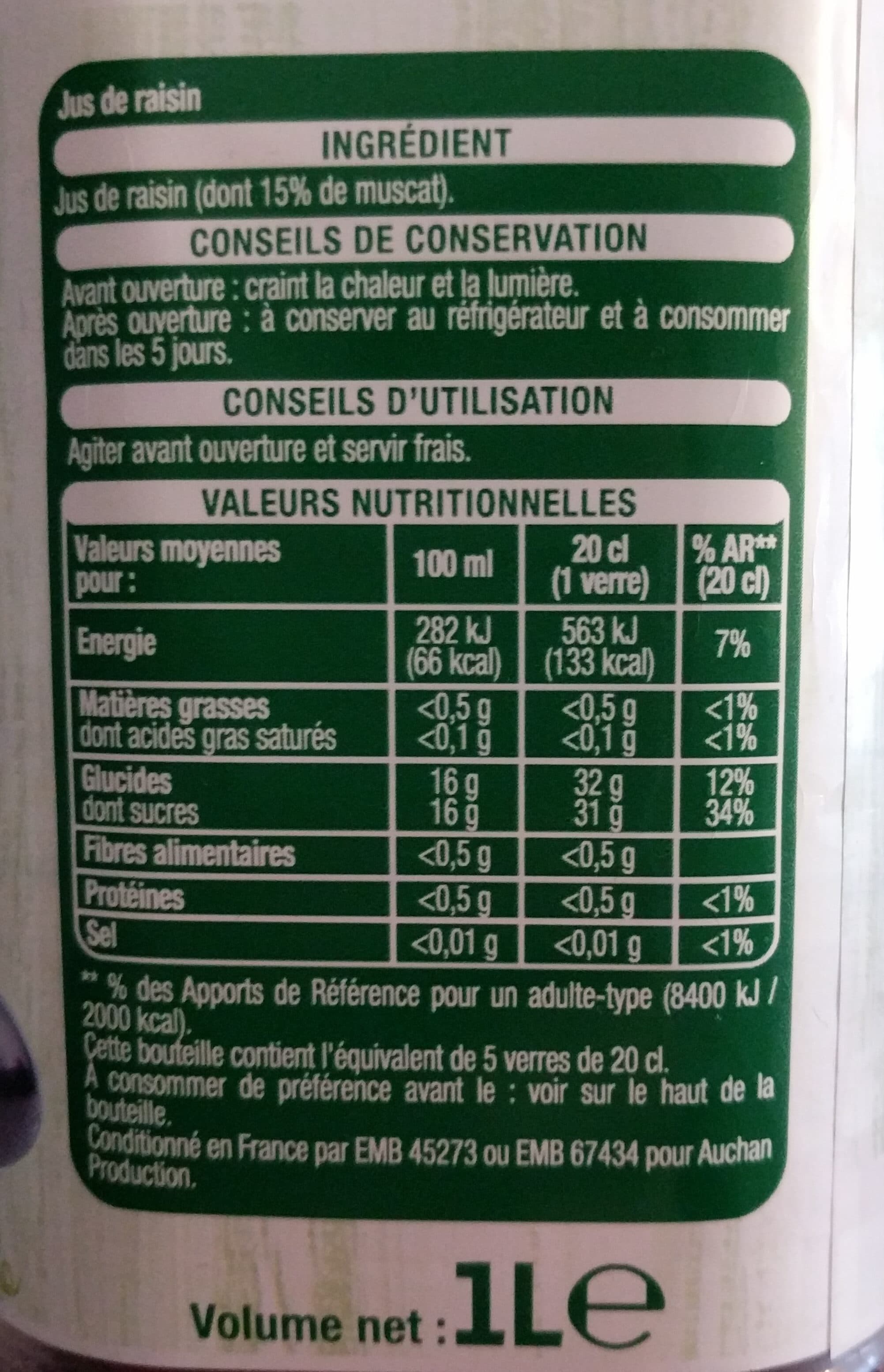 Auchan 100% pur jus RAISIN NOIR MUSCATÉ Sans sucres ajoutés** Comme tous les jus de fruits. Contient les sucres naturellement présents dans les fruits. packshot
