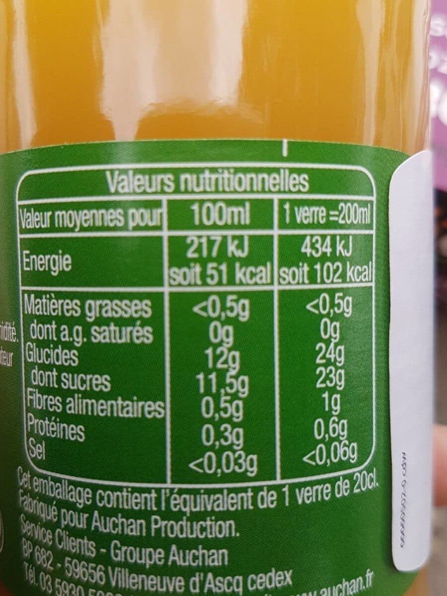 Auchan 100% Pur jus multifruitsSans sucres ajoutés** Comme tous les jus de fruits. Contient les sucres naturellement présents dans les fruits. packshot