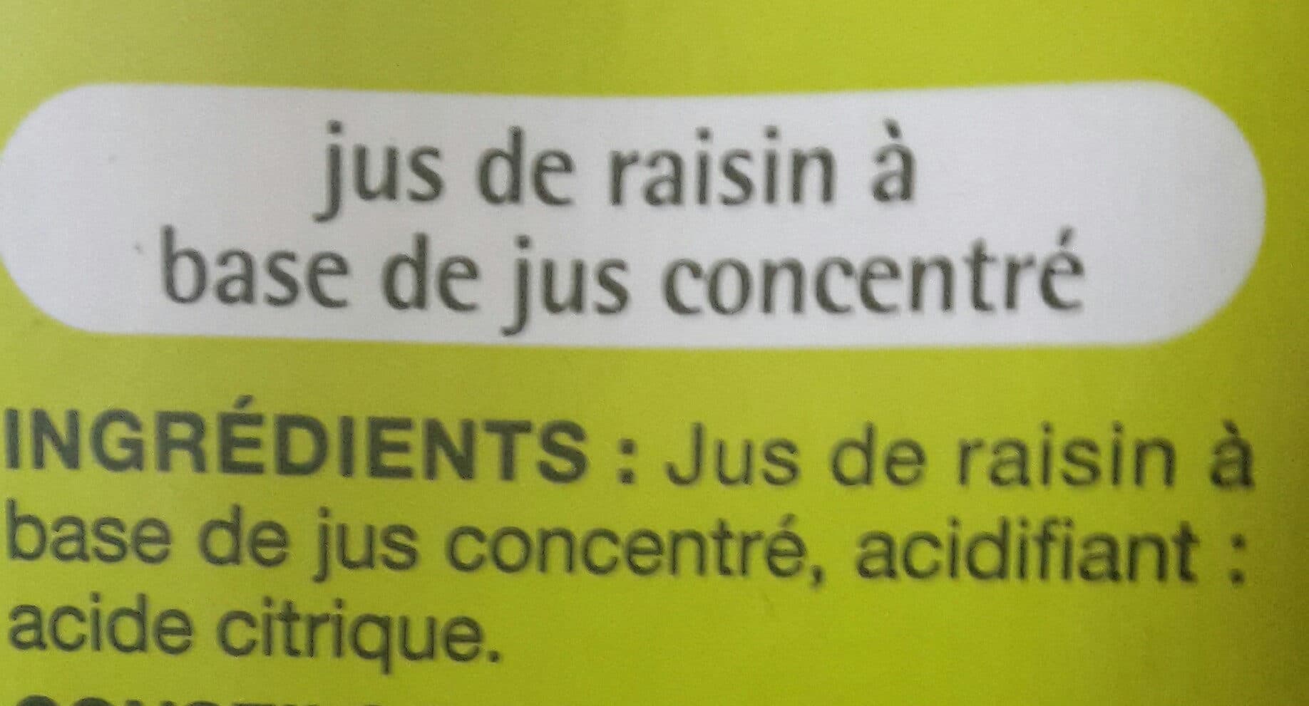 Auchan Jus Raisin à base de concentré packshot
