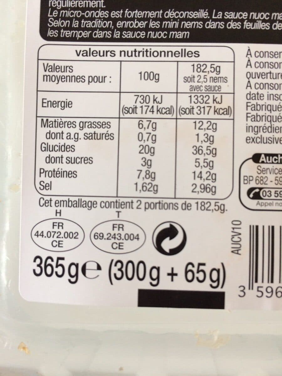 Auchan RECETTE D'ASIEnems crevettes, merlu, sauce nuoc mamPICTO : 4 nems (+1 offert) + 2 sachets de sauce packshot