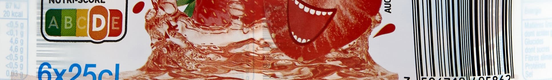 Auchan AUCHAN - Eau de source fraise - avec jus de fruits à base de concentrés packshot