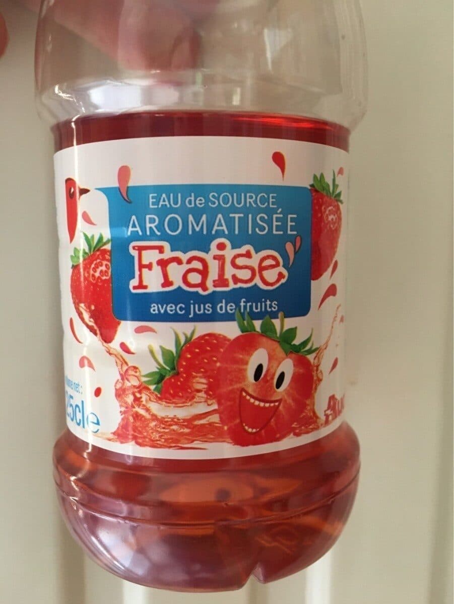 Auchan AUCHAN - Eau de source fraise - avec jus de fruits à base de concentrés packshot