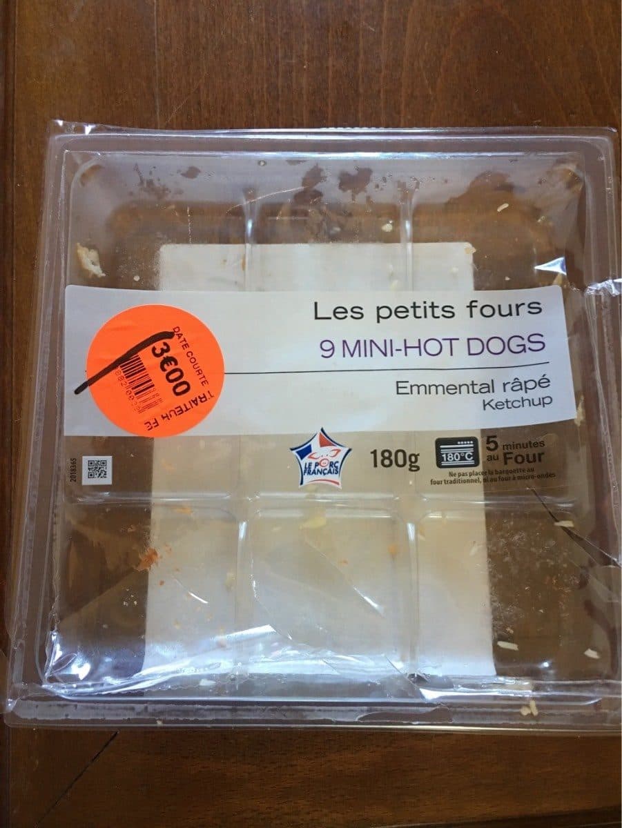 Open Food Facts 9 mini-hot dogs packshot