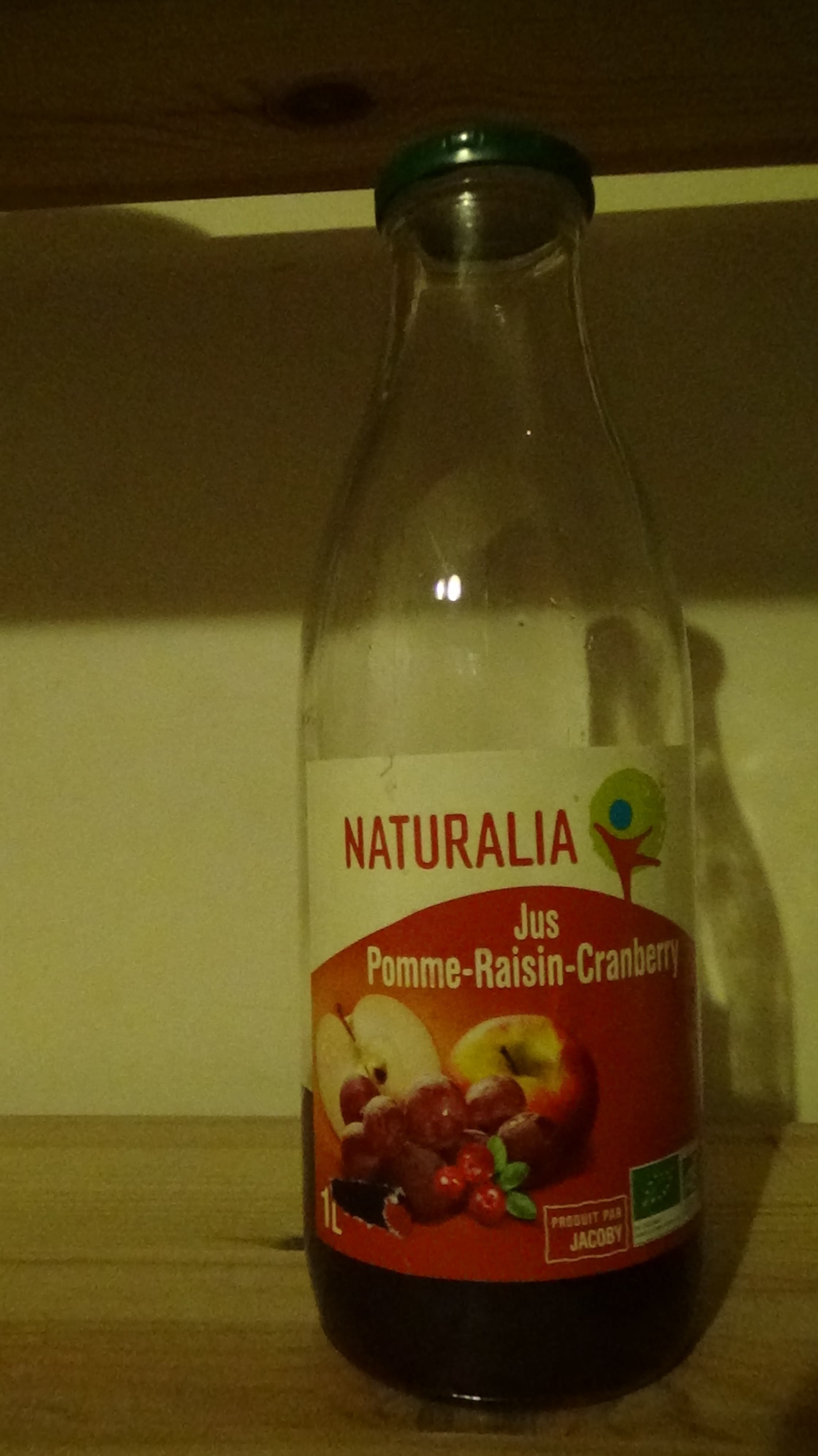 Naturalia Jus Pomme-Raisin-Cranberry packshot