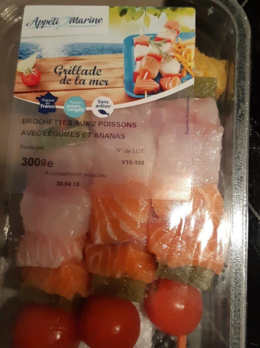 Open Food Facts Brochettes aux 2 poissons avec légumes et ananas packshot
