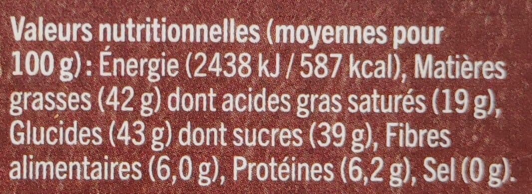 Alter Eco Noir et noisettes entières packshot