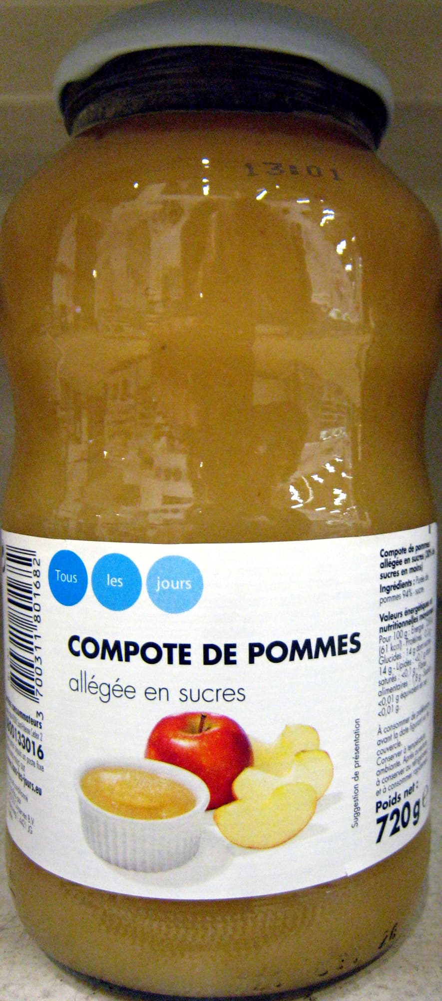 TOUS LES JOURS Compote de pommes allégée en sucre Tous les jours Casino packshot