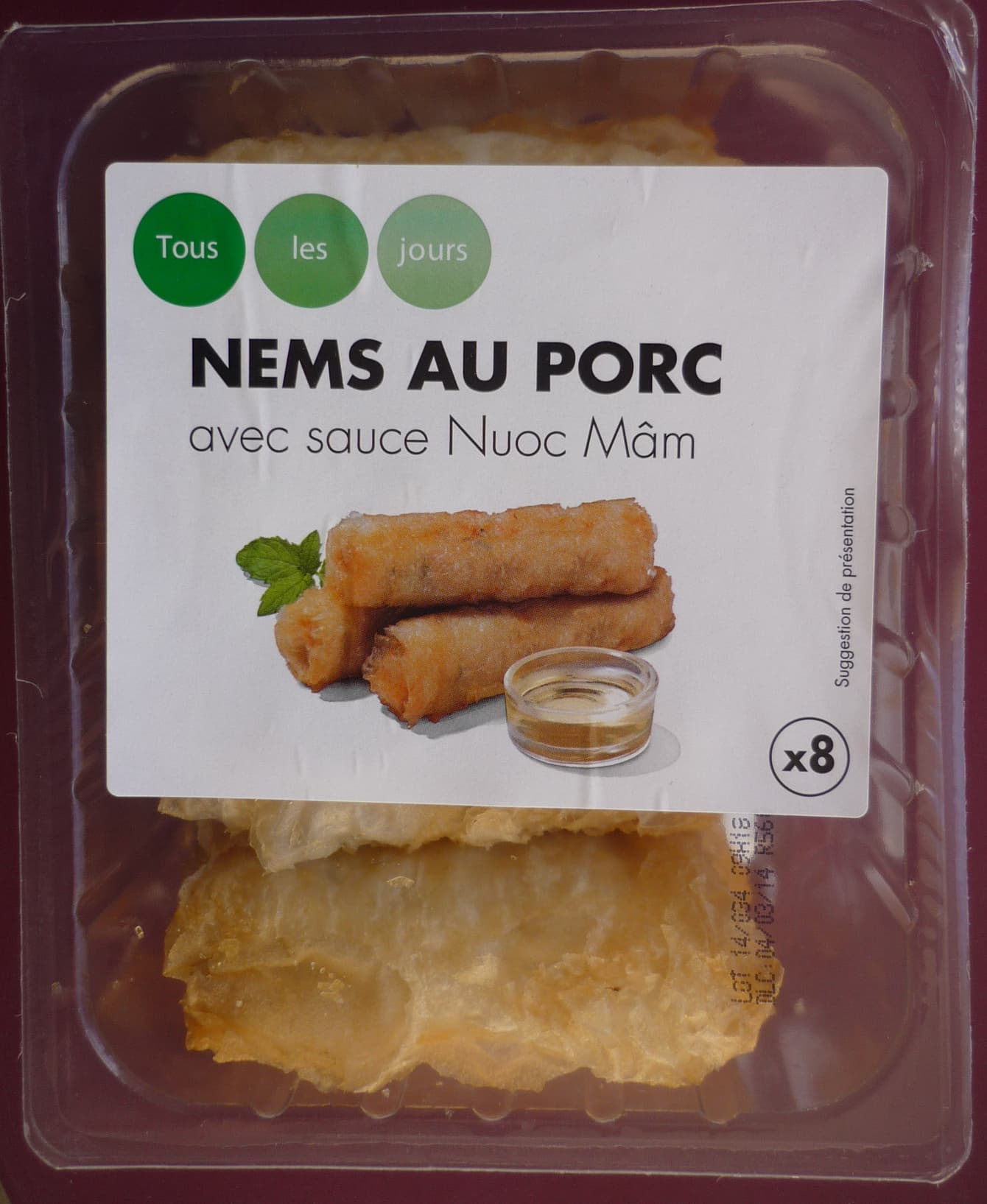 Tous les jours NEMS AU PORC avec sauce nuoc mam packshot