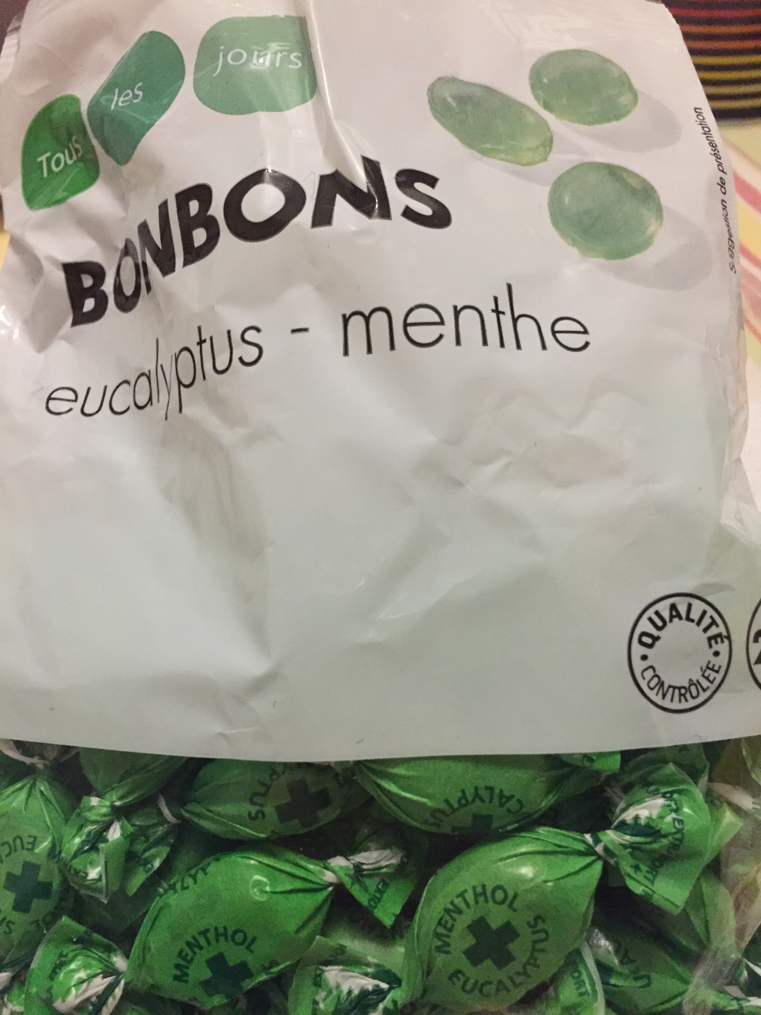 Tous les jours Bonbons eucalyptus menthe packshot