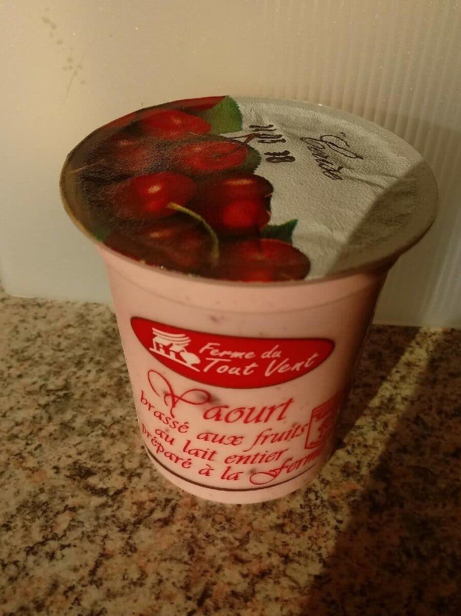 Ferme du tout vent Yaourt au lait entier préparé à la ferme packshot
