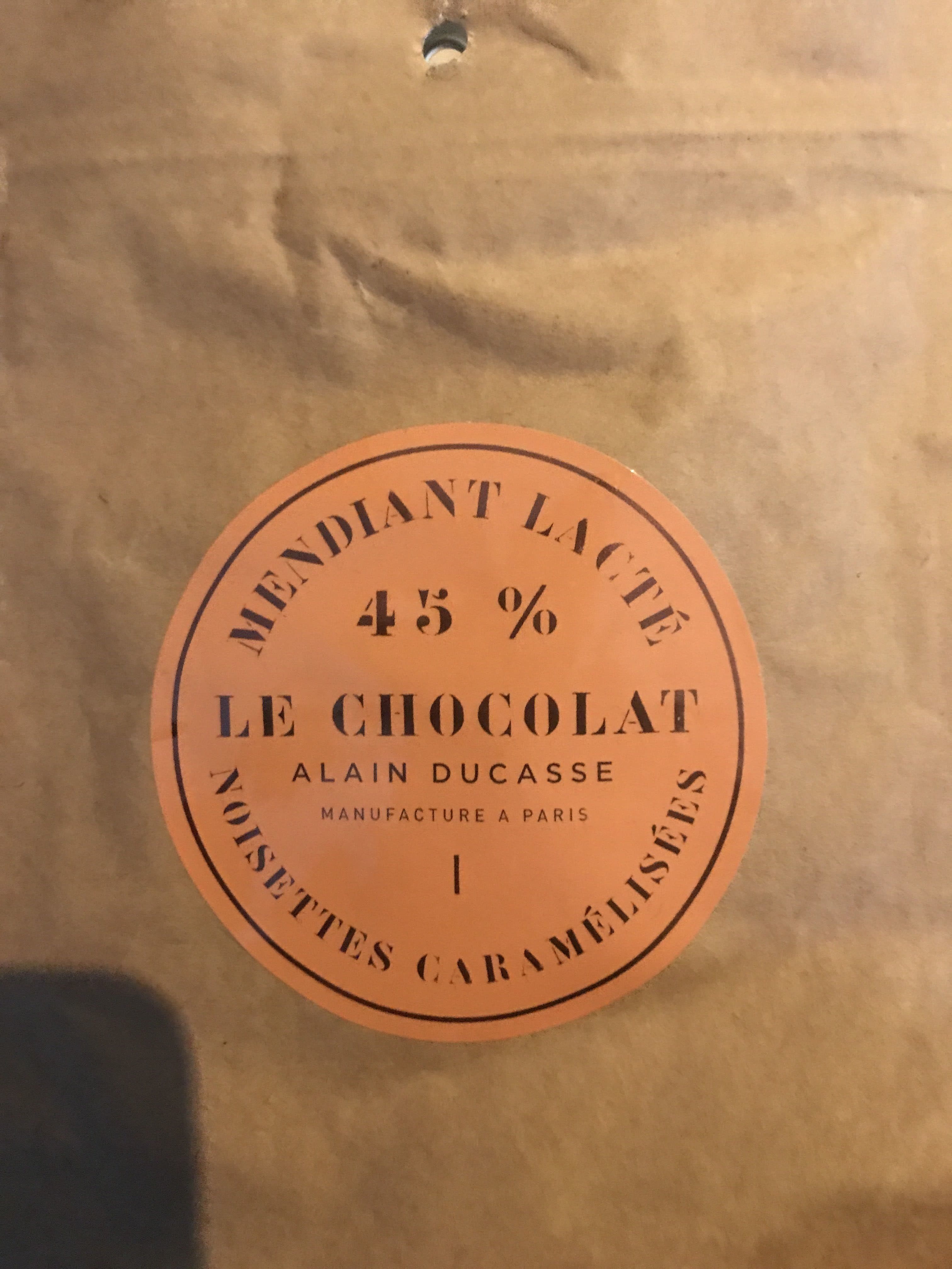 Alain Ducasse Mendiant lacté Noisettes caramélisées packshot