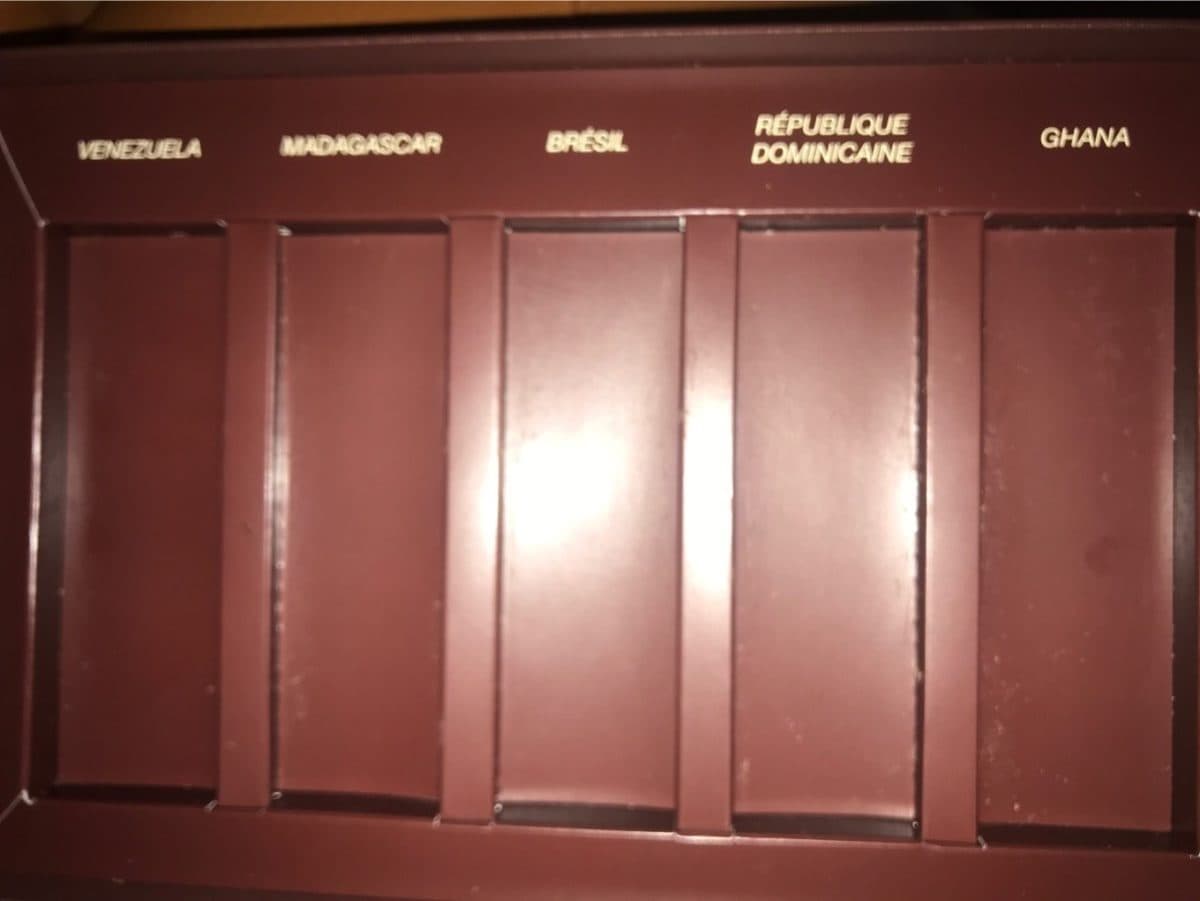 La Maison du Chocolat Bonbons de chocolat noir packshot