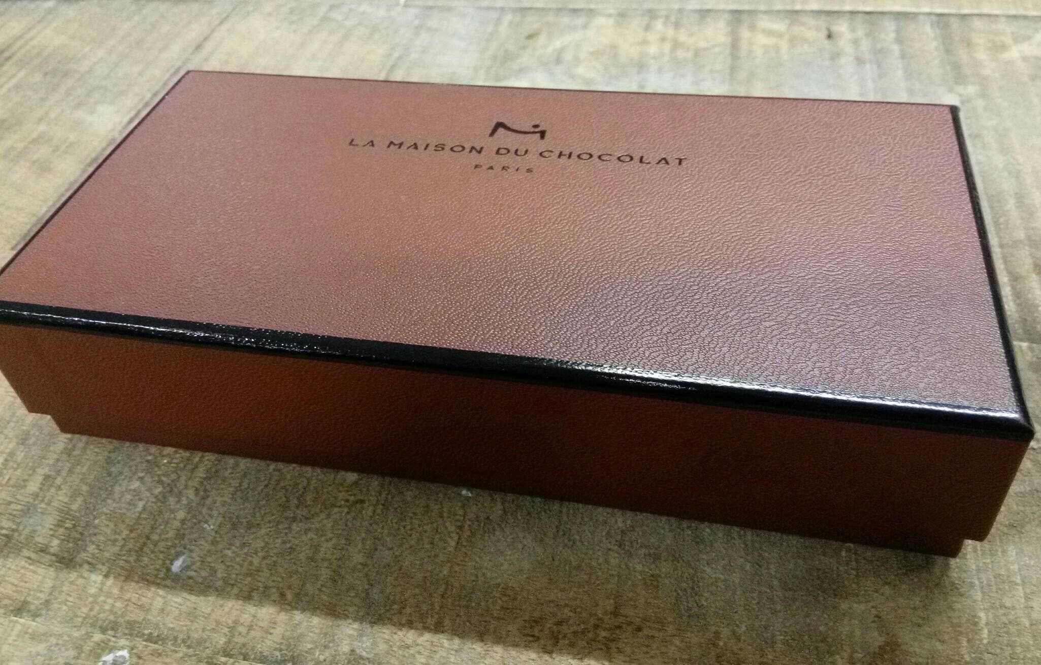 La Maison Du Chocolat Coffret de bonbons de chocolat lait packshot