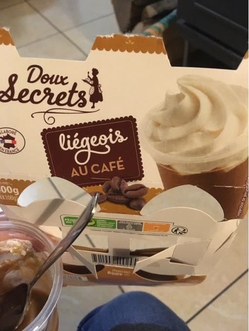 Doux Secrets Liegeois Au Cafe packshot