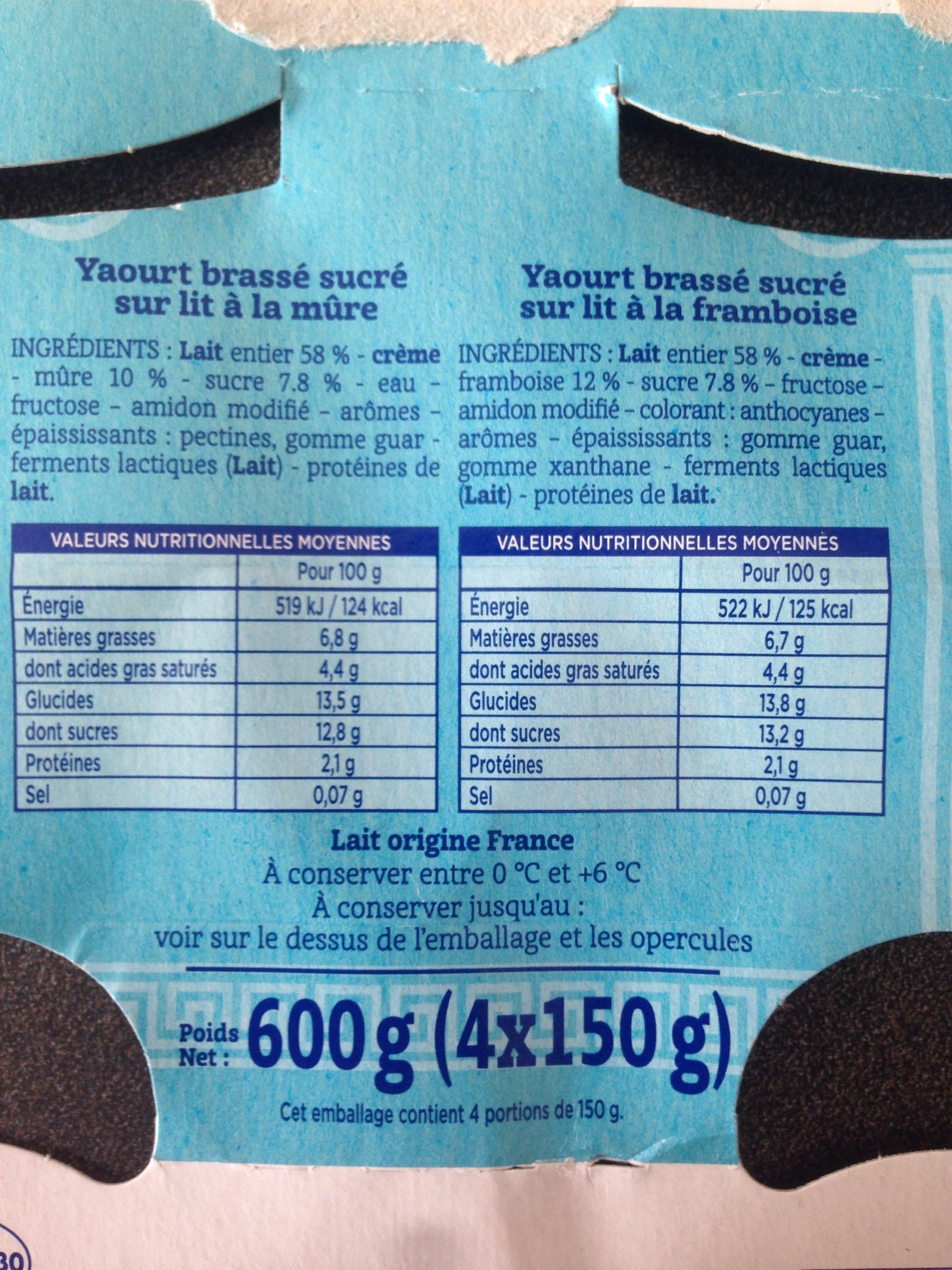 Les 4 Pis Yaourt à la Grecque sur lit de fruits packshot