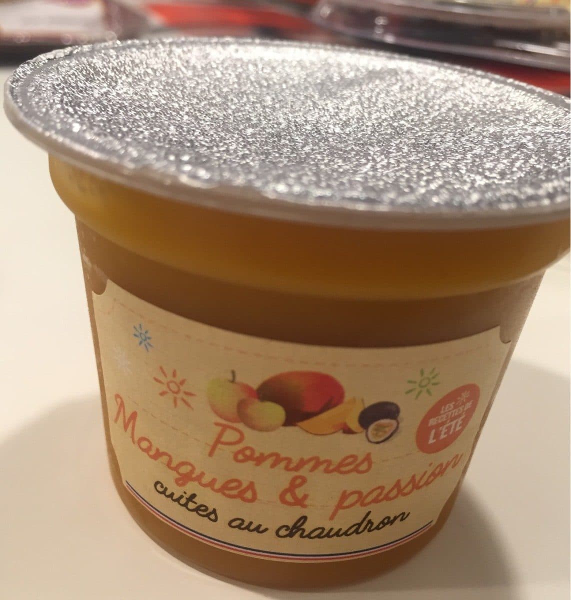 Open Food Facts Pommes de la vallée de Garonne & ananas du Costa Rica packshot