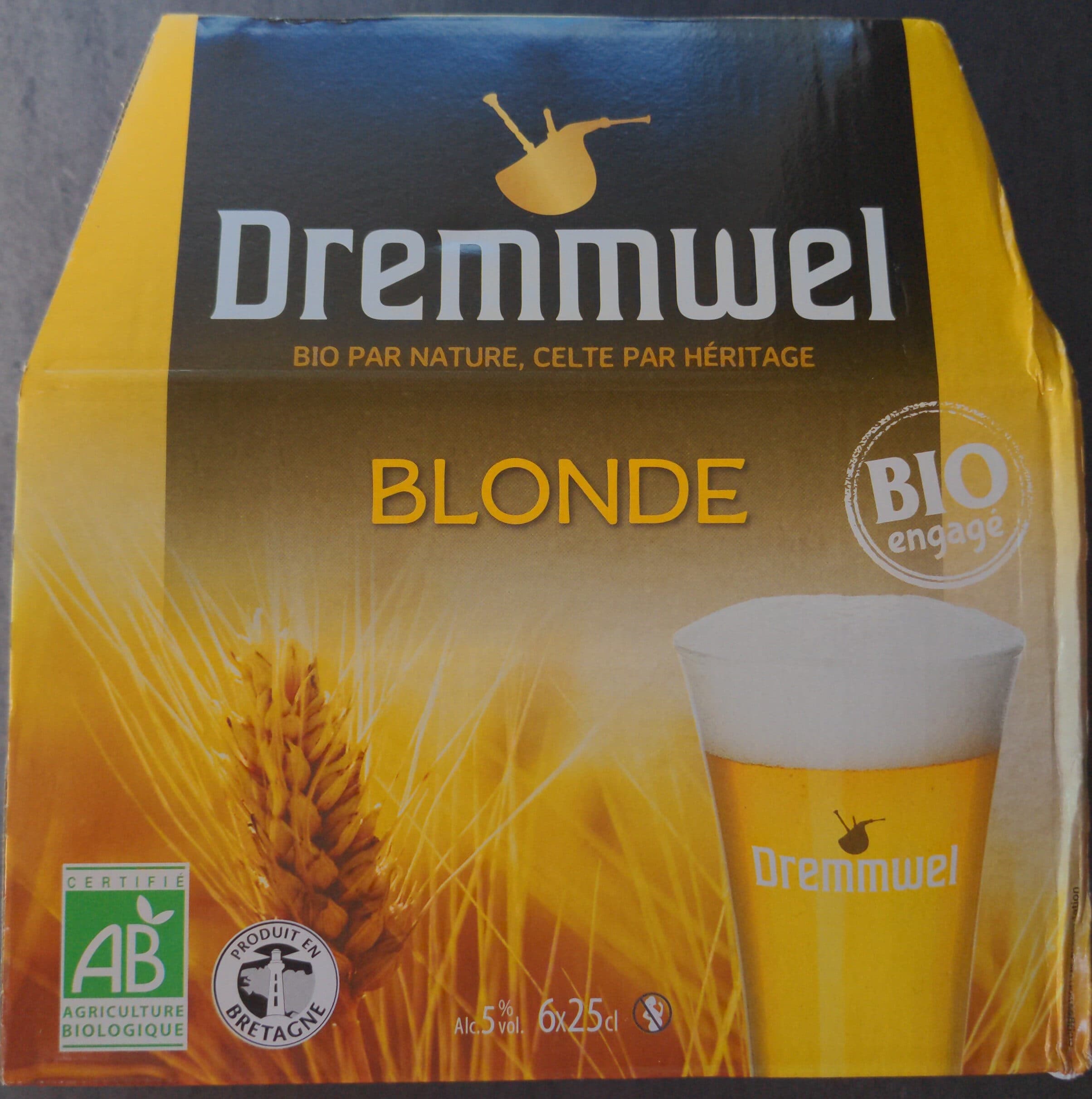 Britt Dremmwel blonde bio packshot