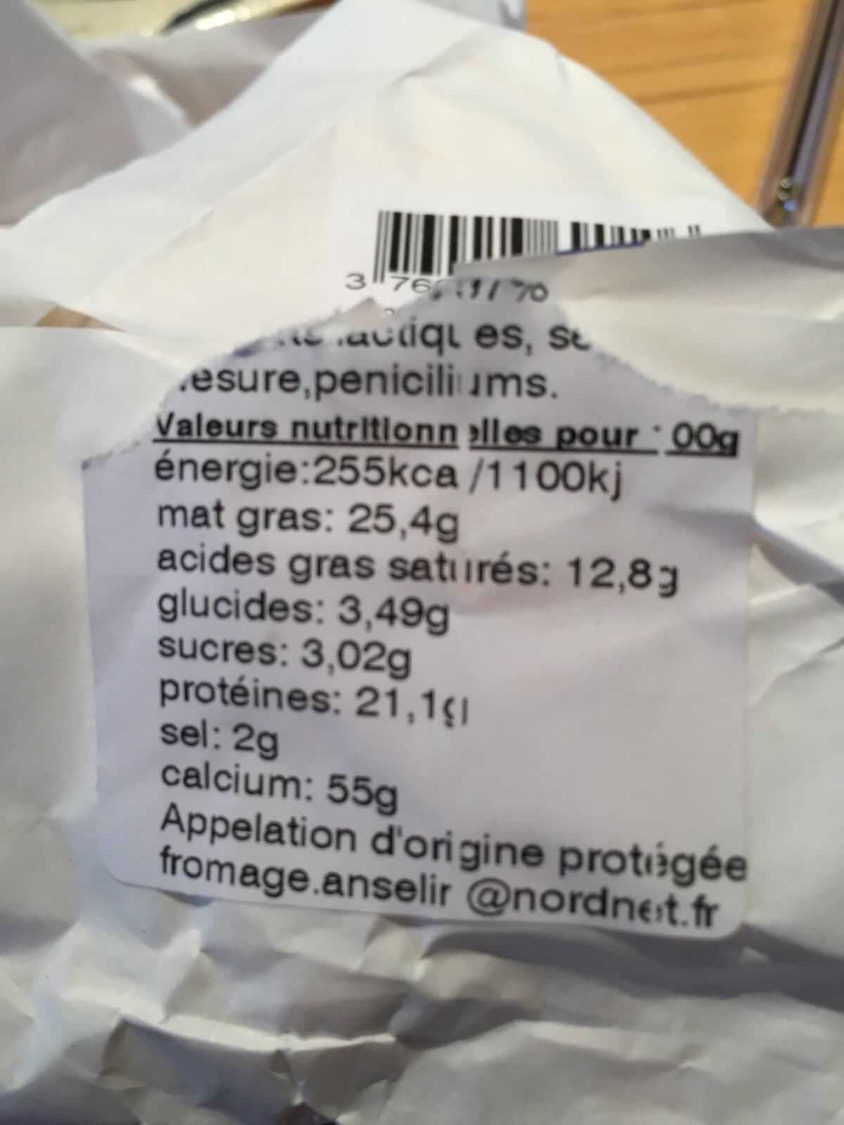 Anselin Neufchatel AOP packshot