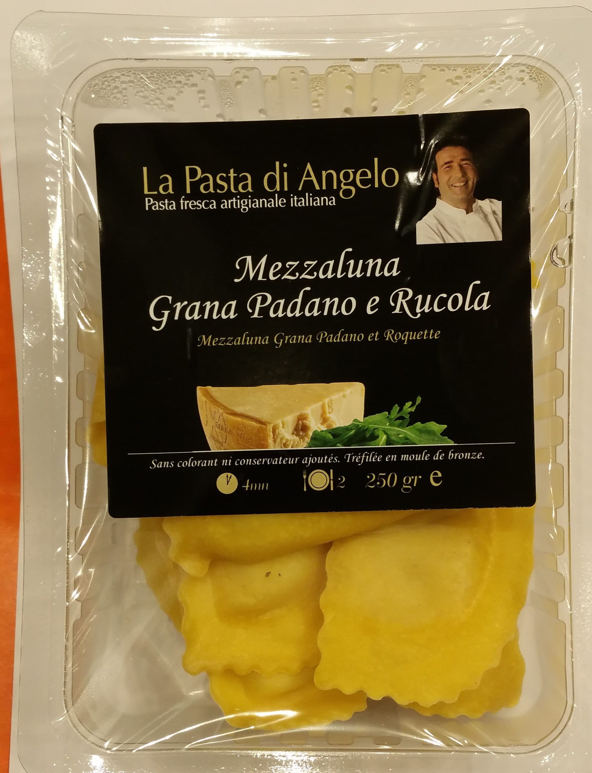 La Pasta di Angelo Mezzaluna Grana Padano & Roquette packshot