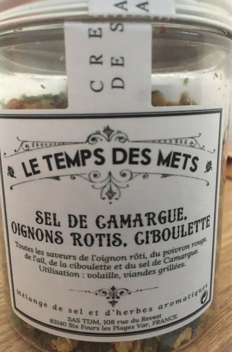 Le Temps Des Mets Sel de Camargue, oignons rotis, ciboulette packshot