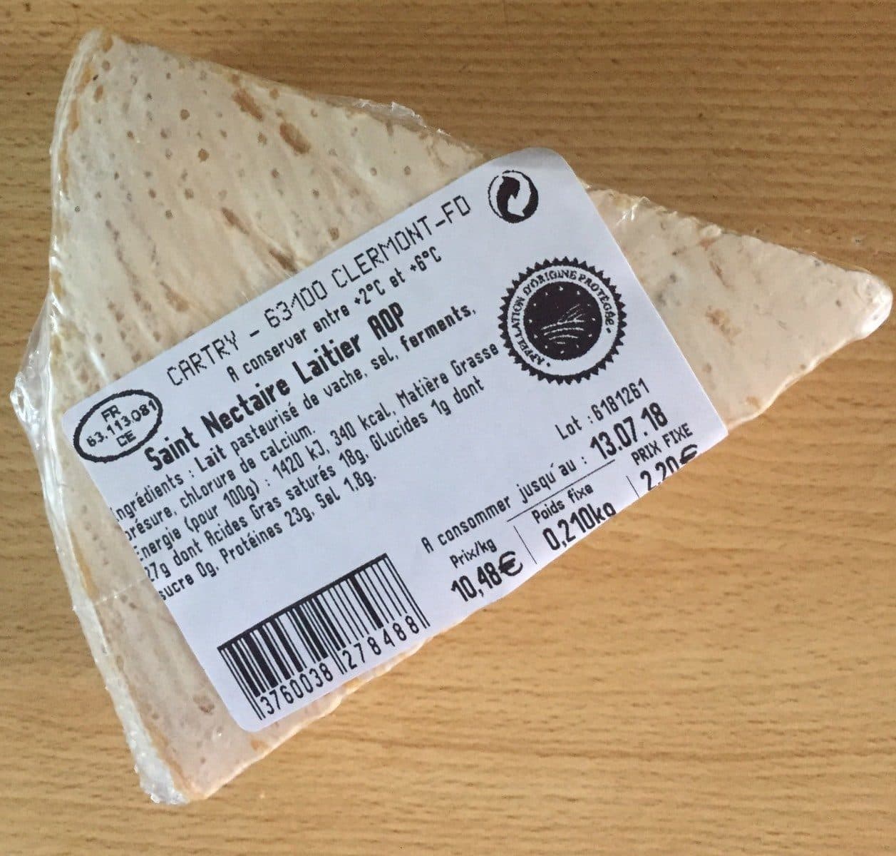Open Food Facts Saint nectaire laitier AOP packshot